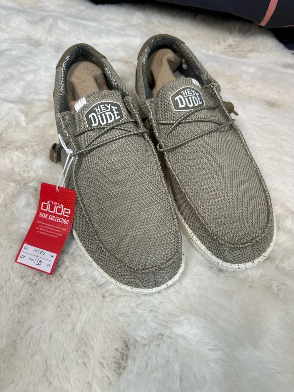 NWT Hey Dude Sox Collection Lightweight Men's Shoes - color sand size 11
